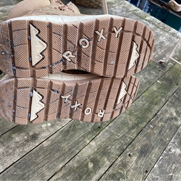 Roxy Leopard Print Winter Shoes - Picture 6 of 7